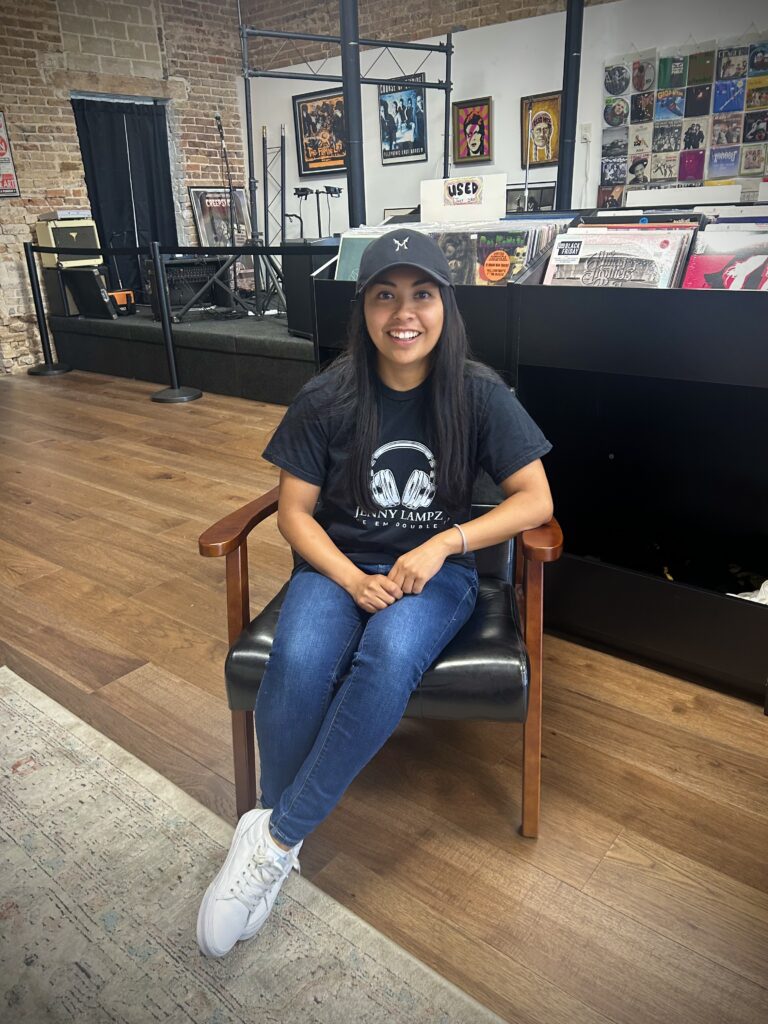 Jenny Lampz at Dead Wax Records